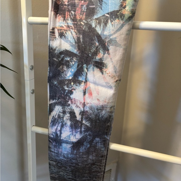 Sold Design Lab Palm Print Skinny Jeans - NWOT - Picture 5 of 10